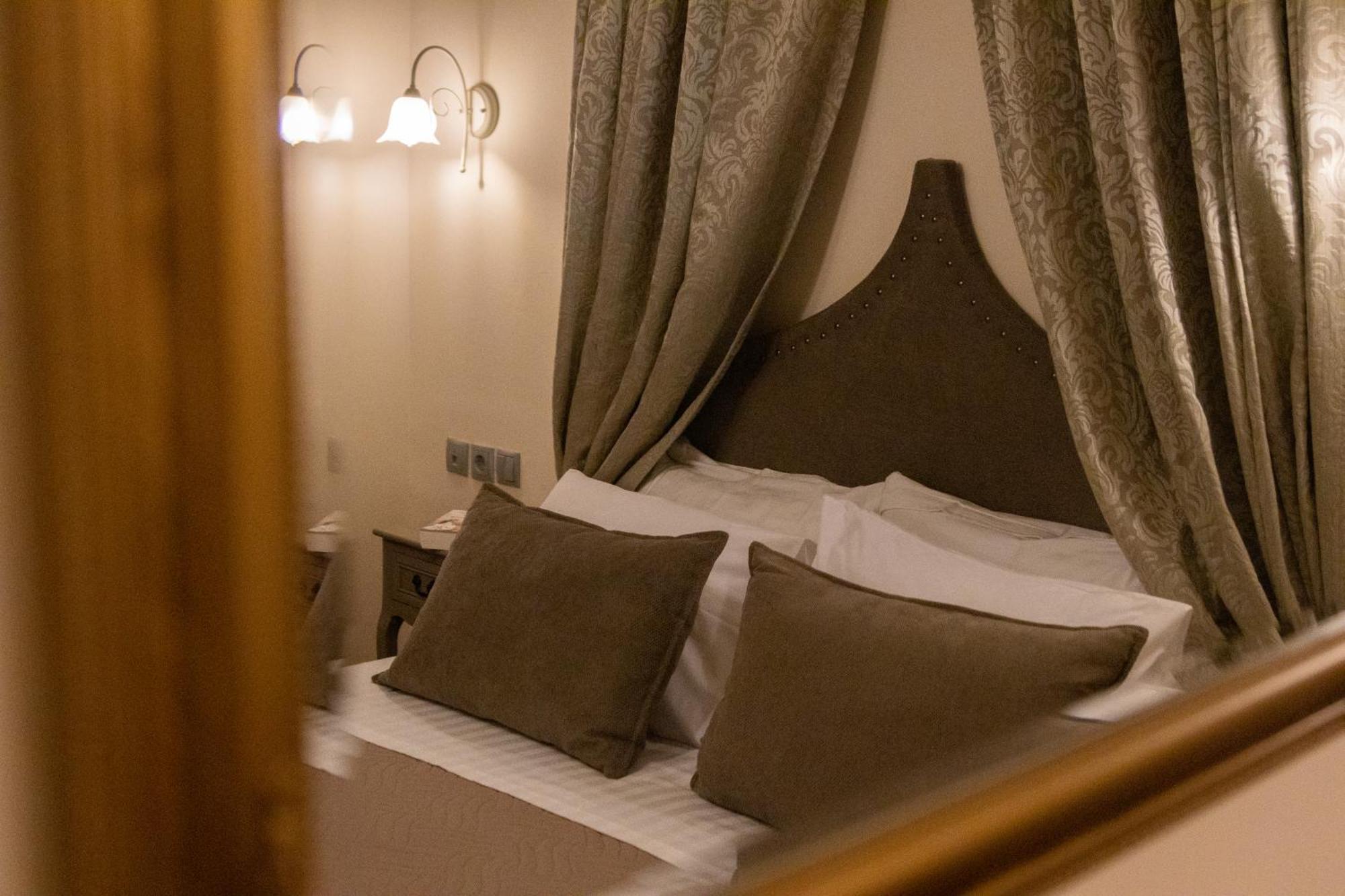 April Luxury Suites (Adults Only) Rhodes City Værelse billede