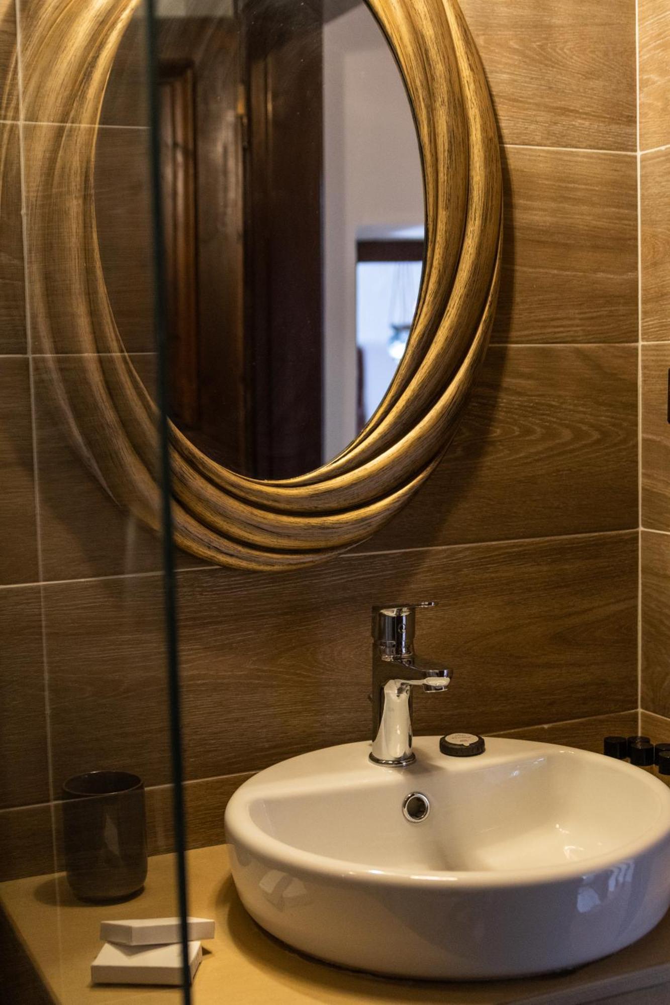 April Luxury Suites (Adults Only) Rhodes City Værelse billede